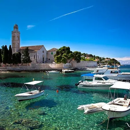 Hvar 4 Apartment